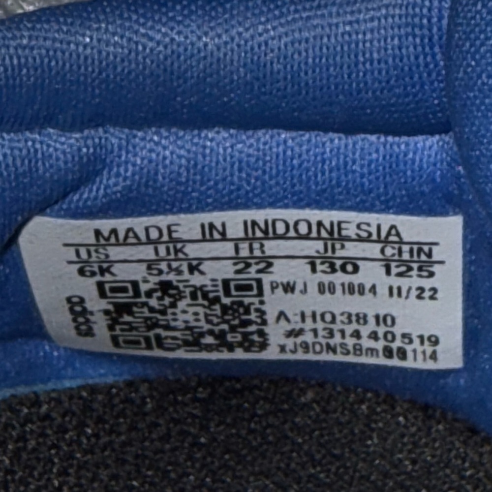 Adidas-{Size: 6}-Girls Sneakers - Picture 3 of 6
